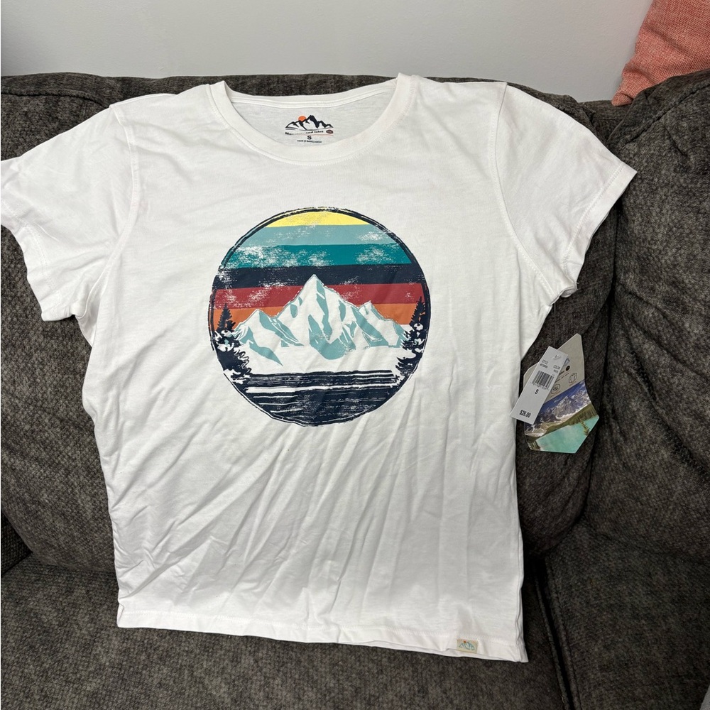 White Mountain Graphic Tee
